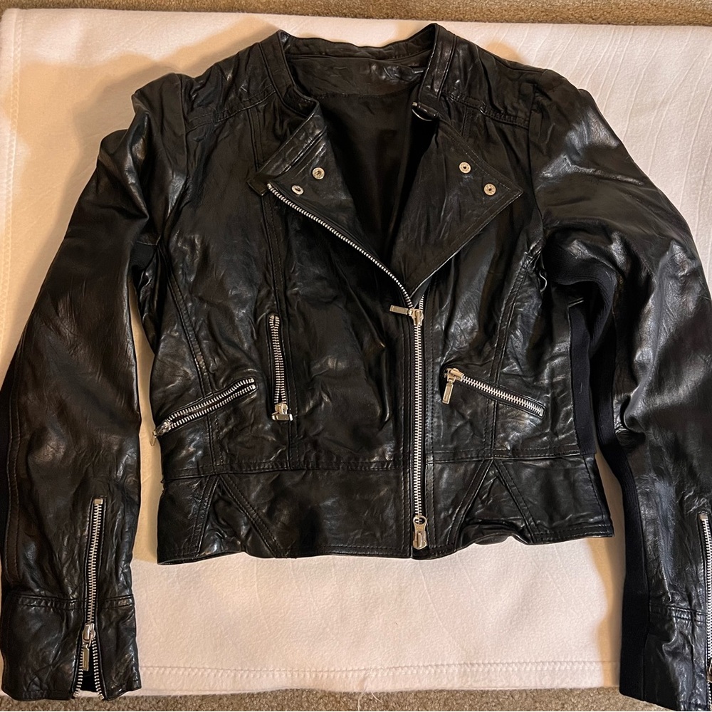 Black leather women’s moto style jacket size S
